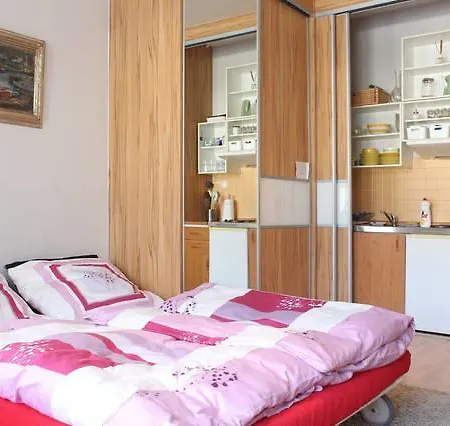 City Loft And Studio Apartment